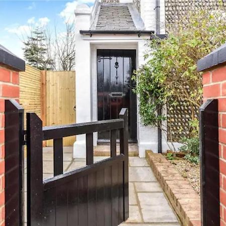 Stylish 2 Bedroom Cottage, Close To Town Centre Worthing Exterior photo