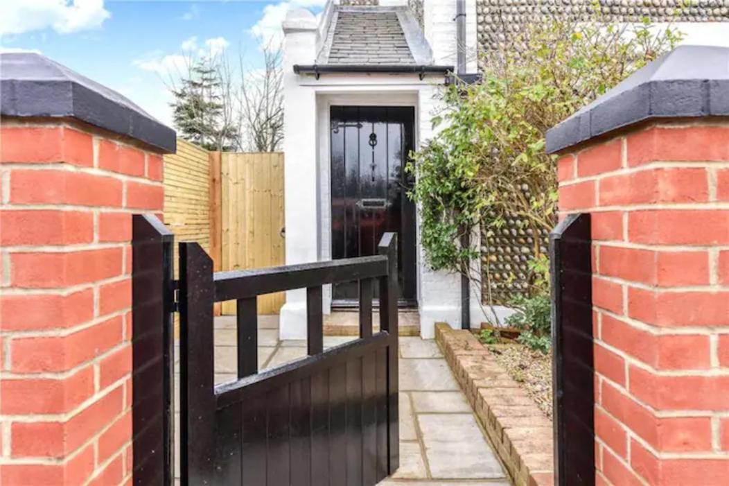 Stylish 2 Bedroom Cottage, Close To Town Centre Worthing Exterior photo